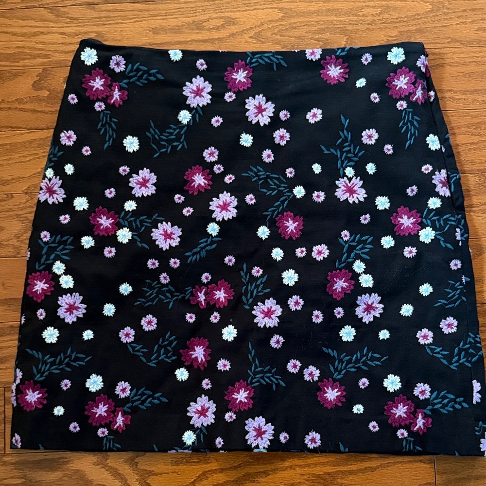 Loft embroidered skirt
